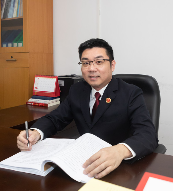 李满怀:满怀豪情 默默奉献_内蒙古自治区牙克石市人民